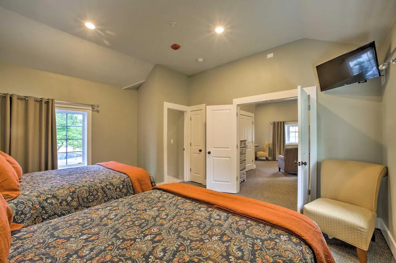 With Pool Access About 2 Mi To The Strip Branson