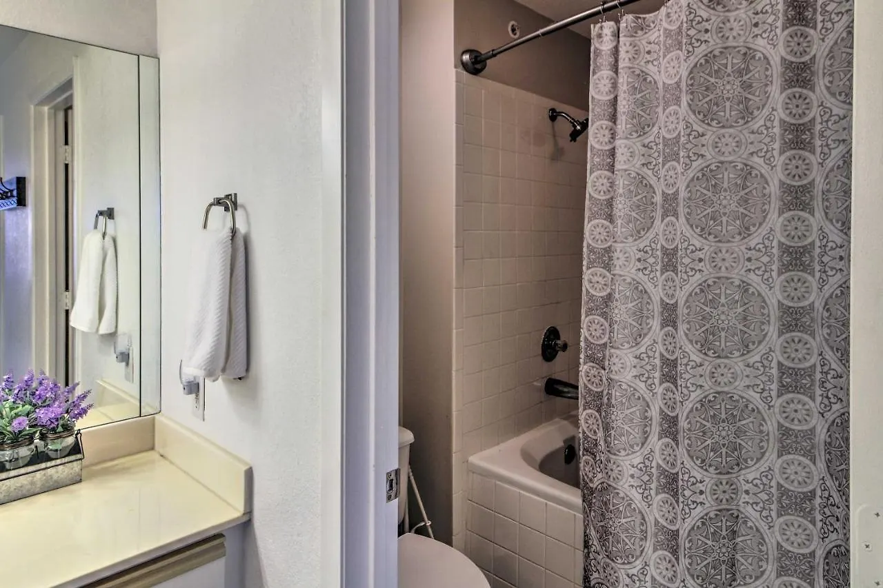 Stylish 3 Mi To Downtown Branson! * Branson