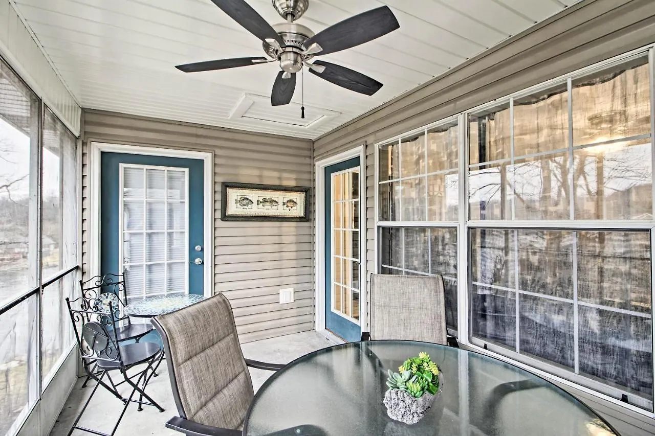 Updated Taneycomo With Screened Porch! شقة