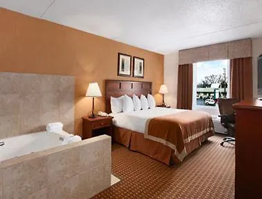 Baymont By Wyndham - On The Strip 2*