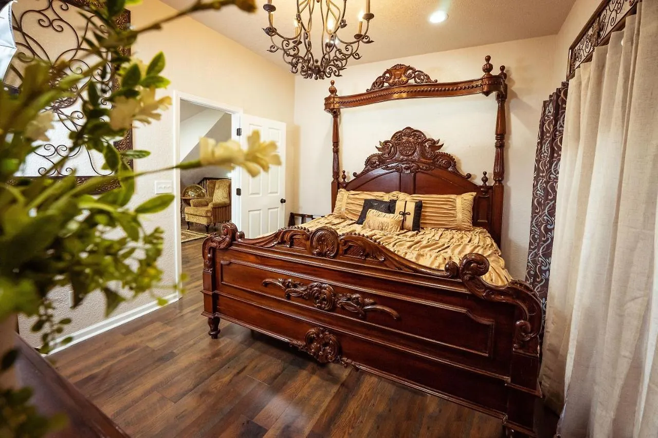King & Hotel Branson