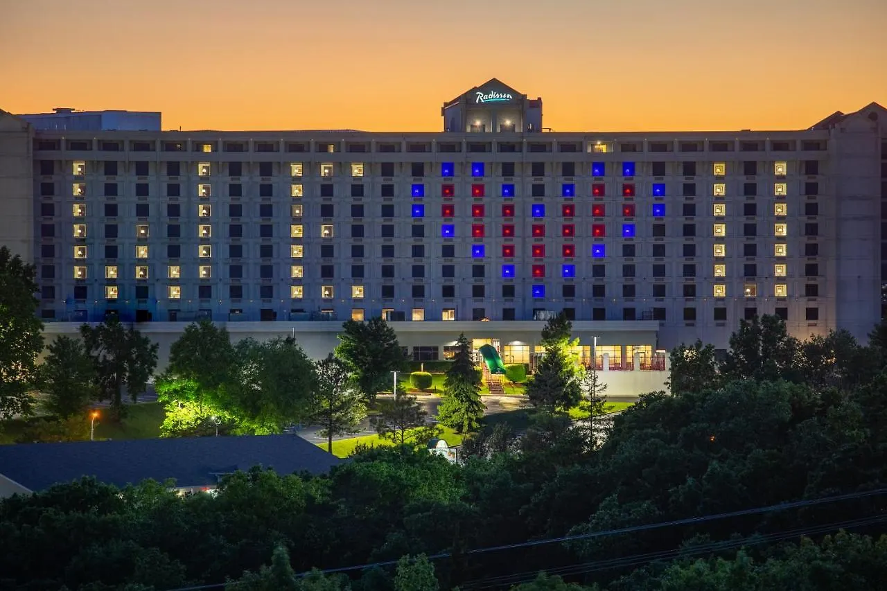 Radisson Hotel 3*